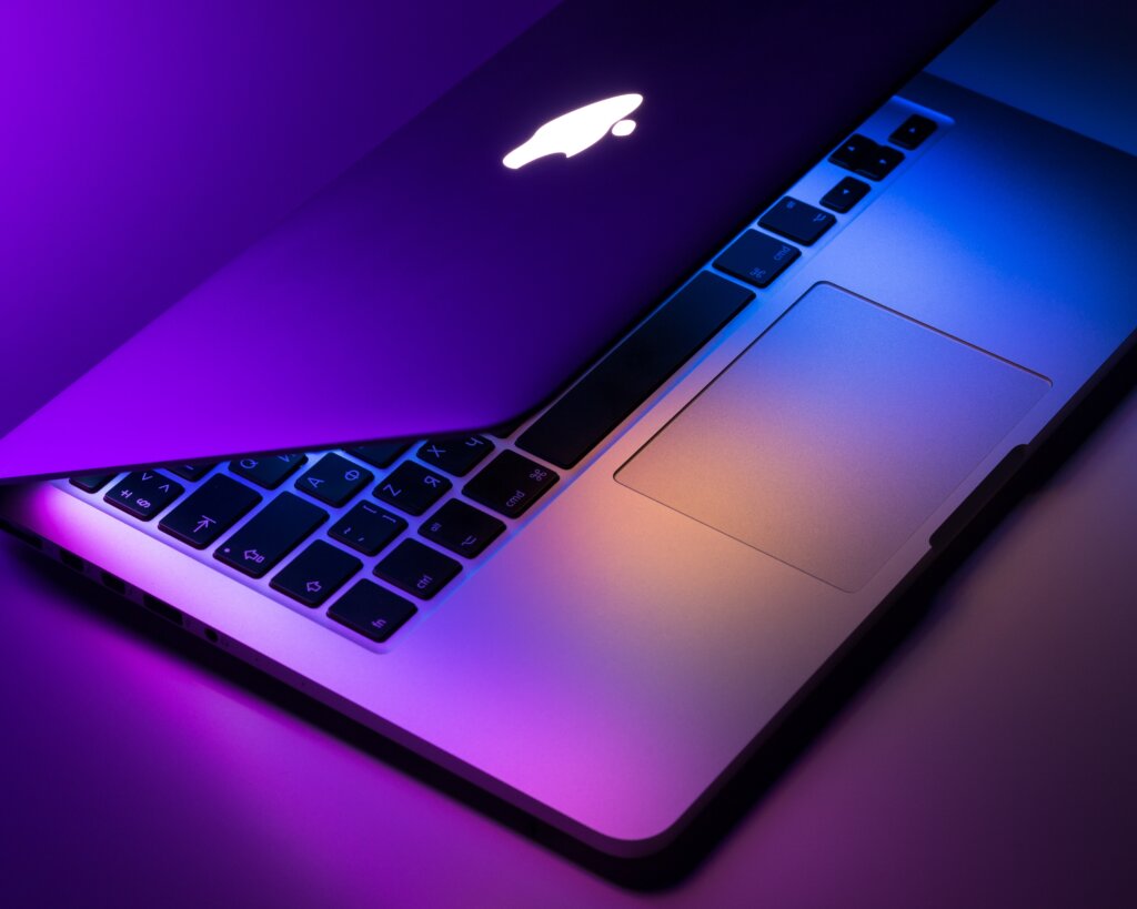 Macbook 5G:Proteja seu Macbook com um Seguro de qualidade. | Foto: Unsplash.