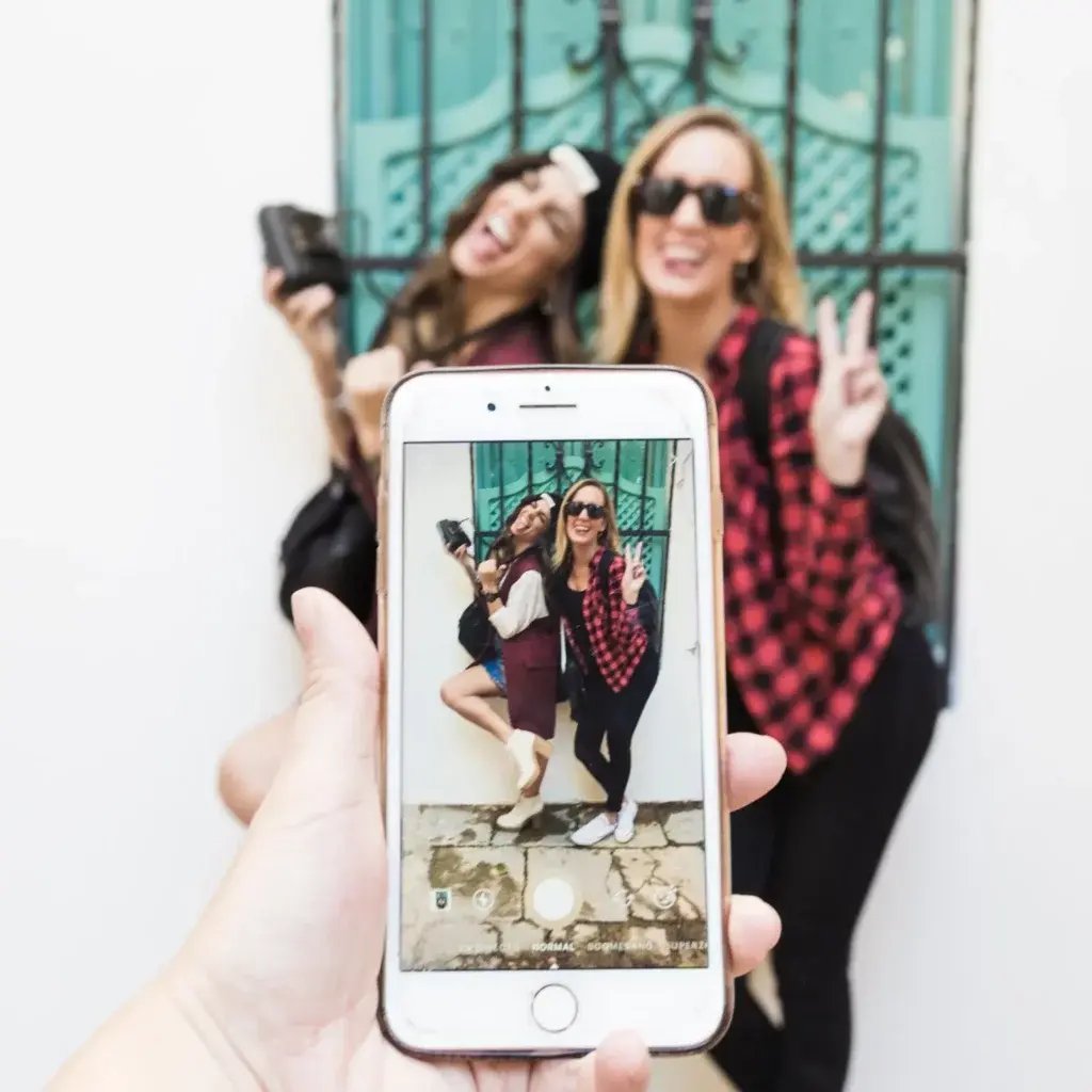 Foto com smartphones: saiba como evitar danos nas lentes e sensores do seu celular. | Foto: Freepik