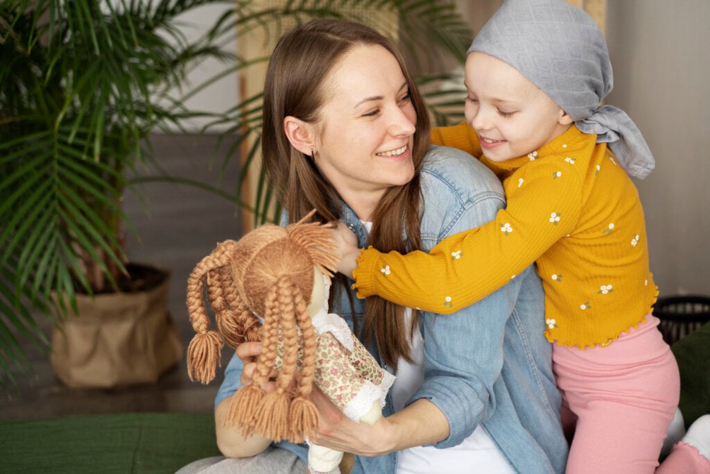 Setembro Dourado: saiba mais sobre o mês da conscientização do câncer infantil. | Foto: Freepik.