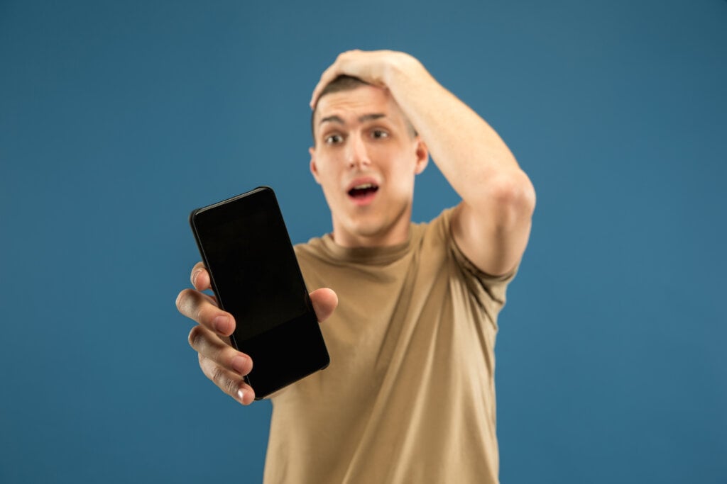 Entenda por que o seu está celular superaquecendo | Foto: Freepik.