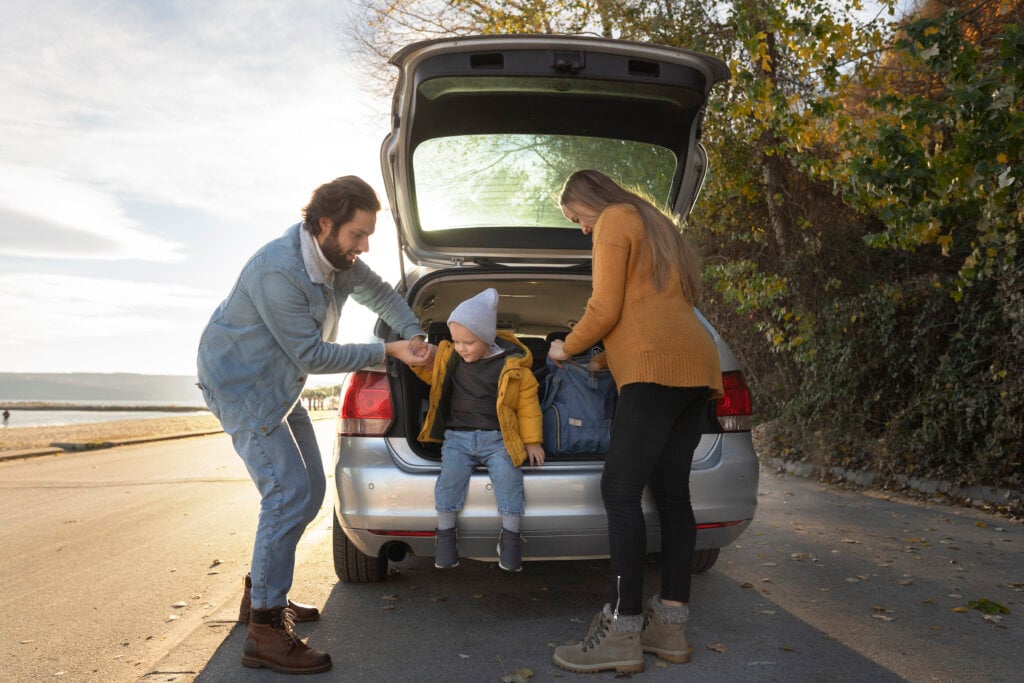 Veja tudo sobre como programar uma viagem de carro e aproveite o tempo longe da rotina sem estresse! | Foto: Freepik.